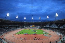 凯恩与80激战塞尔维亚队分钟，比赛局势复杂胜负难料！，库里焦点对战上演精彩一战